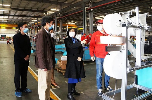 青浦区政协主席李华桂等向导莅临上；；；；；；；A88调研