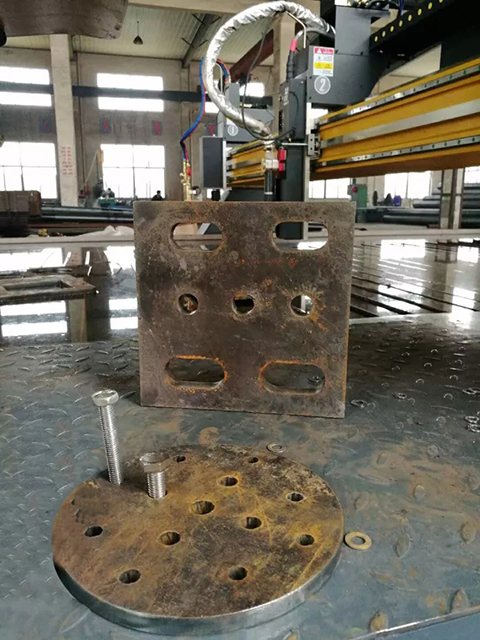 路灯生产厂家用CA88数控等离子切割机现场切割的工件