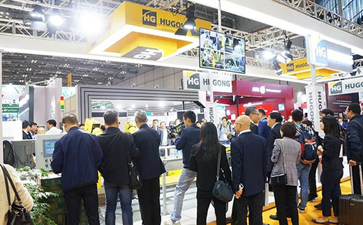 第二届进博会CA88意大利CEA展位人气爆棚